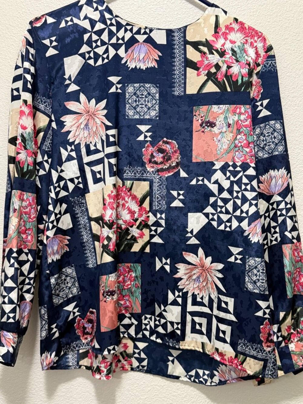 Willow Ridge vintage blue floral jacquard blouse, long sleeves, size 14